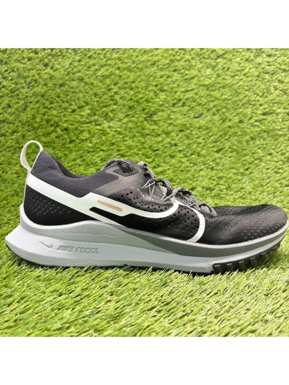 Nike React Pegasus Trail 4 Mens Size 10 Black Dark Gray Running Shoes Sneakers
